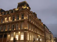 The Wellington Glasgow by Adina Отели рядом с достопримечательностью «Площадь Джордж-сквер»