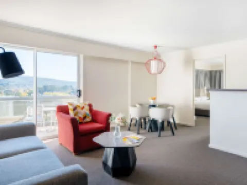 มันตรา ออน นอร์ธบอร์น แคนเบอร์รา โรงแรมในBraddon