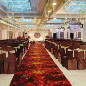 Super Townhouse Shaheed Path Near Ambedkar University Formerly Kings Paradise Fitness & Recreational Facilities