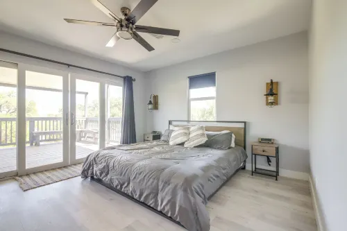 Lago Vista Vacation Rental with Fireplace!