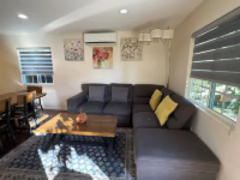 Guest House with its own entrance. Has WiFi and Close to Disneyland