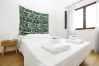 B87 - Windmill 2 Bed Apartment in Odiaxere - 2 estrellas