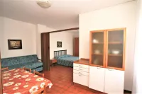 Studio with balcony and pool - 2-Star