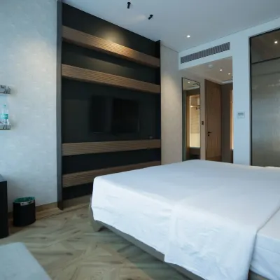 Regency Hotel Malabar Hill Hotels near Jal Lakshan