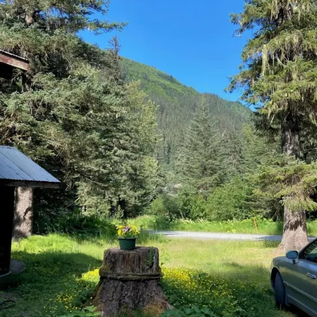 Valdez Lodge