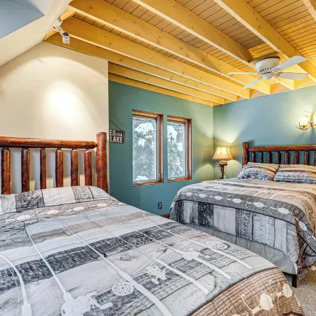 Private Peninsula! Laurel Lake Retreat w/ 3 Piers