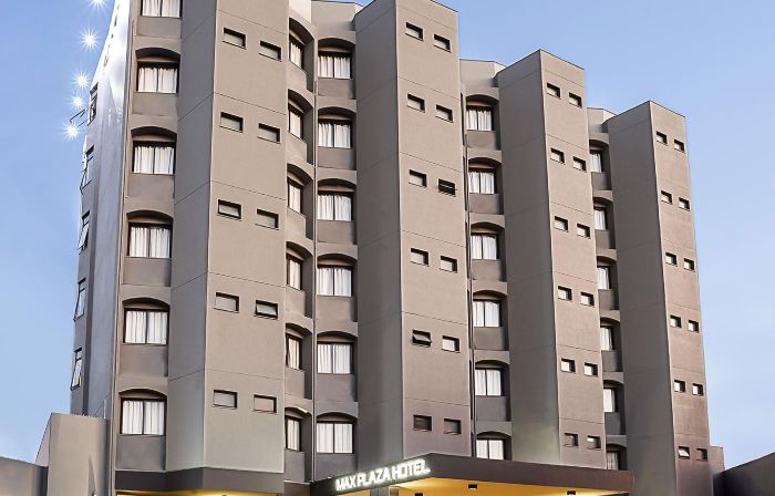 Momax Hotel