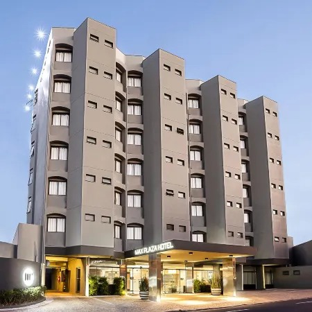 Momax Hotel