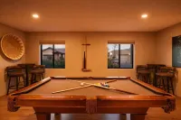 Red Rock Views • Pool, Spa, Firepit, & Billiards • Luxe 6Br Sedona Retreat