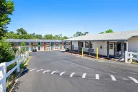 Quality Inn & Suites - Parking