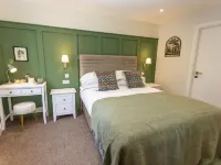 The Town Crier, Tenby Hotels in Tenby
