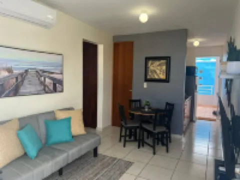 Casa María 2BR Apt with terrace Hotels in Levittown