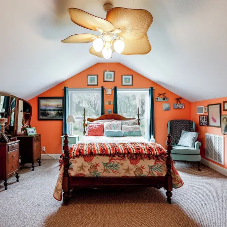 1/2 Mi to Sapelo River: Family Home w/ Large Yard