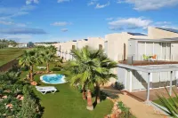 La Escala Apartment Near Beach for 3 - Condos