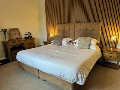 Sandford Arms Hotels in 