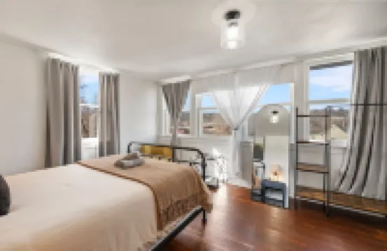 LuxHistoric Retreat, Whiskey Room, Mins to DT