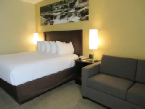 Clarion Point Cherokee