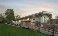 Home Away from home, fully/equipped, nearJBER, private parking <4 miles Downtown