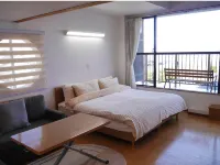 Primitive Hut Natsumi's House Hotels in Oarai