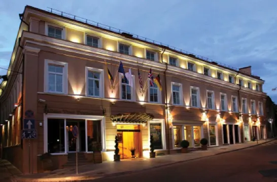 Imperial Hotel & Restaurant Hotel di 
