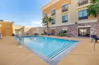 Comfort Suites - Uima-altaat