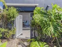 1 Bedroom Modern Townhouse in Casuarina