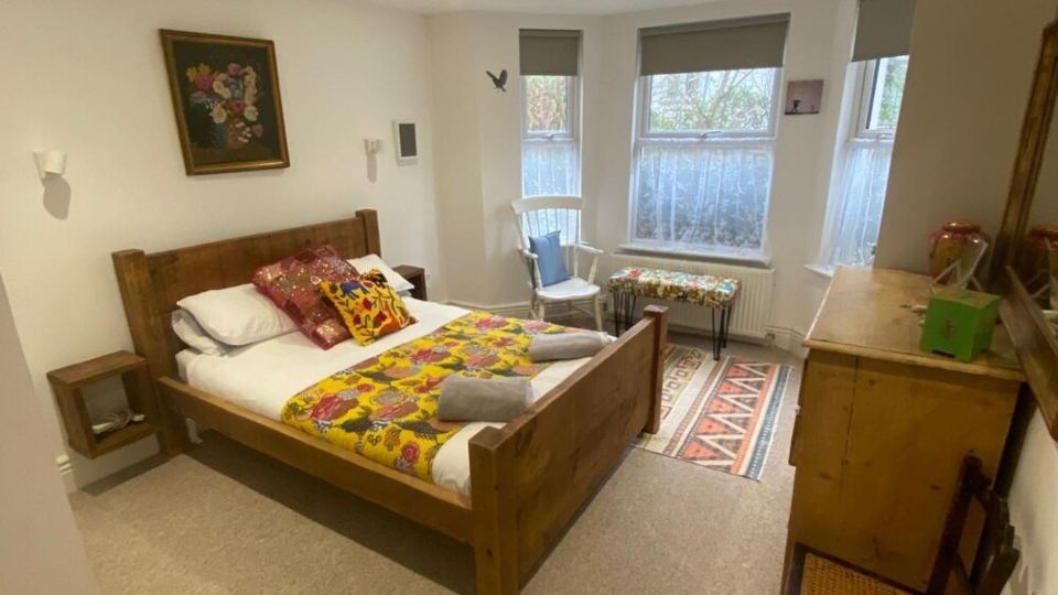 Church Retreat - Magnificent Seaside Apartment. Award Winning!
