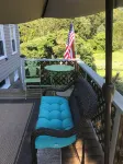 Little Farmhouse Cottage - Country Near the Coast