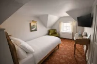 Royal Hotel