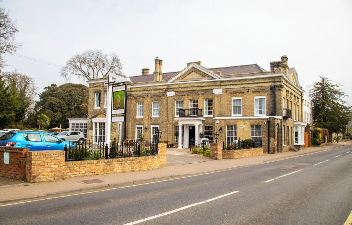 The Chalk Hare, Royston, Hertfordshire - Acorn Pubs = 더 초크 헤어, 로이스턴, 허트퍼드셔 - 에이콘 펍스