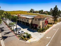 Econo Lodge Inn & Suites Fallbrook Downtown Các khách sạn ở Fallbrook