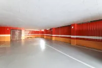 Gunsan Khan - parking
