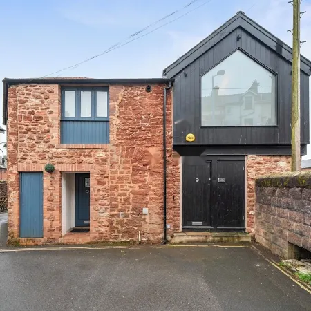 Modern Seaside Cottage - Sleeps 5