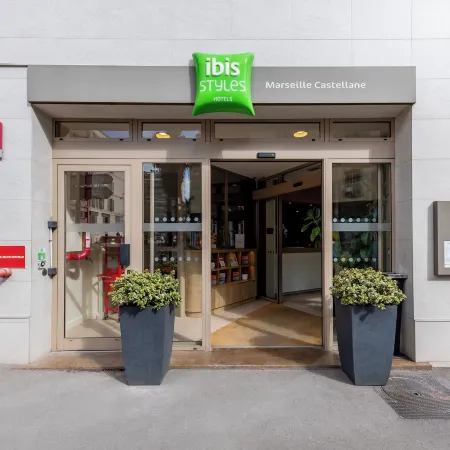 ibis Styles Marseille Centre Prado Place Castellane Отели рядом с достопримечательностью «Район Ла-Корниш»