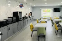 Baymont by Wyndham la Grange KY Southeast - breakfast