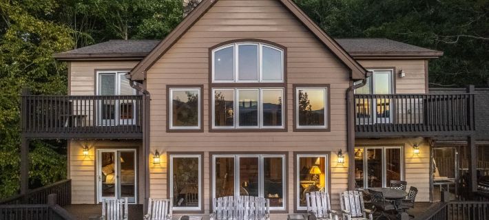 Luxury Lakeview Cabin with Hot Tub and Game Room! Ξενοδοχεία στην πόλη Swain County