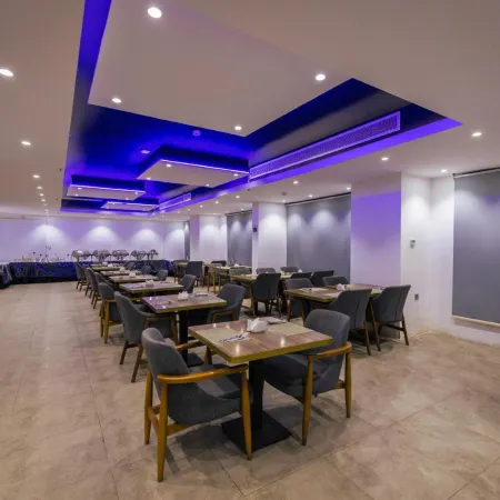 Mirnian Hotel