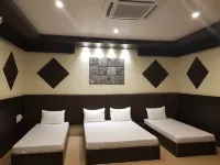 Chakravarthi Inn