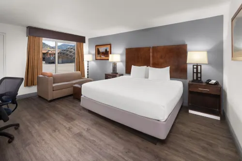Baymont by Wyndham Durango - Motels