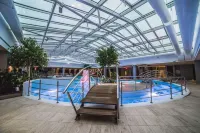 V Spa & Conference Hotel - Pool