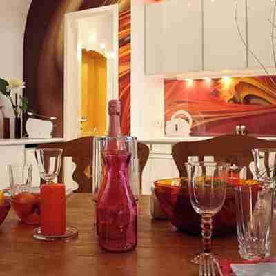 City- Apartment 'Classic- central location, very central Dining/Meeting Rooms