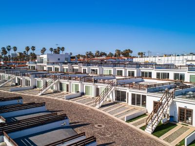 Dog-Friendly Suite with Hot Tub, Kitchenette, Heated Outdoor Pool, Private Patio