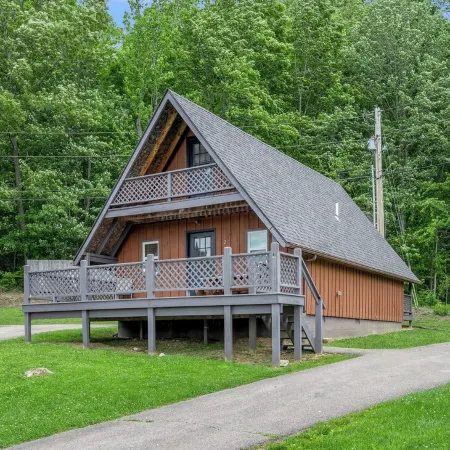 2 Bedroom A-Frame Cabin Near Sheltowee Trace & MSU