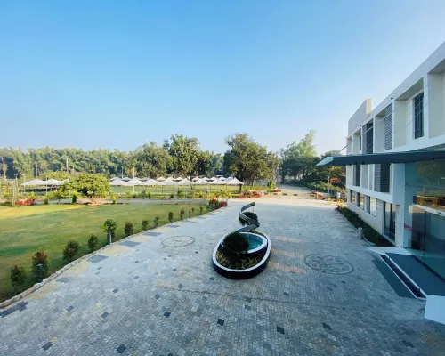 The Manak Bagh Hotels in Sehore