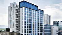 I Square Hotel