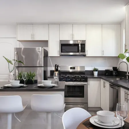 Chic City Apt Near Americana Glendale