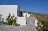 Villa Ioanna - Vacation Houses for Rent Close to the Beach