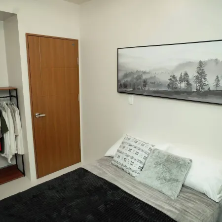 2-bedroom Elegant Condo With Sunrise & Mountain View