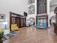 Comfort Inn & Suites FtJackson Maingate Hotel berhampiran Kubu Jackson