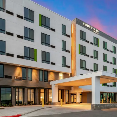Courtyard by Marriott Woodland